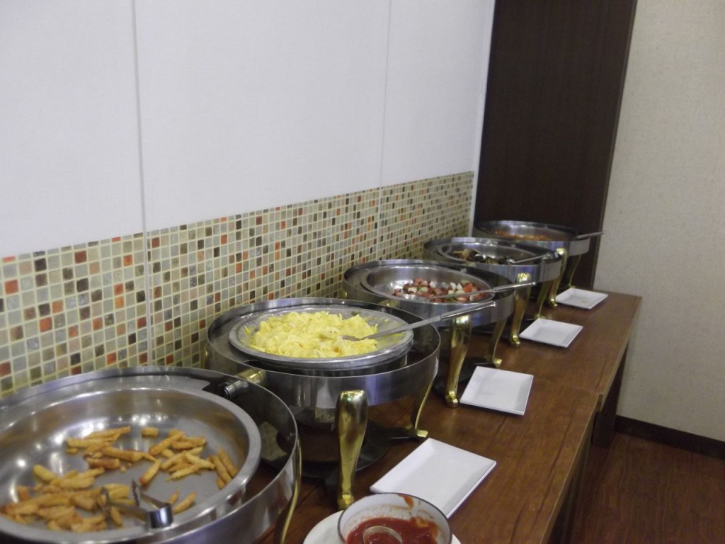 different dishes, e.g. fish, meant, french fries and eggs.